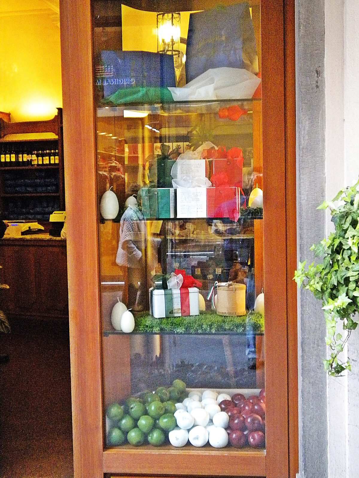 The shop window of Biscottificio Antonio Mattei in Prato