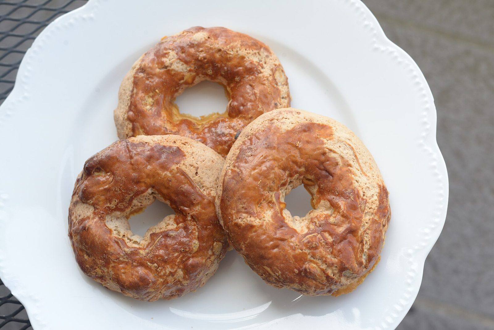 Roccocò — spiced almond rings of the Neapolitan Christmas